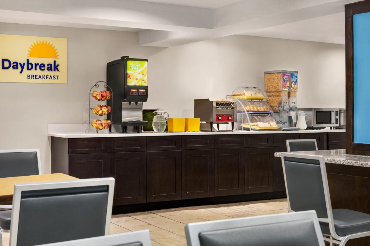 Days By Wyndham Convention Center Hotel 3*