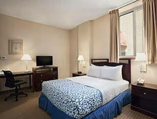 Days By Wyndham Convention Center Hotel Philadelphia