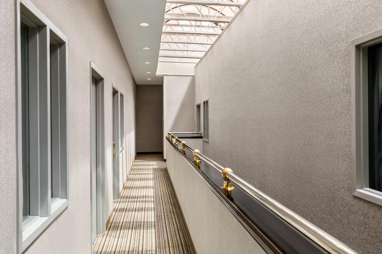 Hotel Days By Wyndham Convention Center 3*