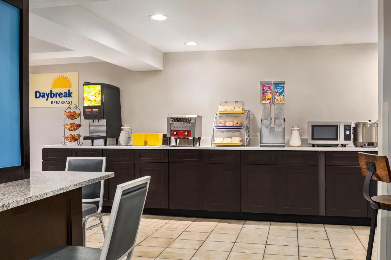 Days By Wyndham Convention Center Hotel 3*